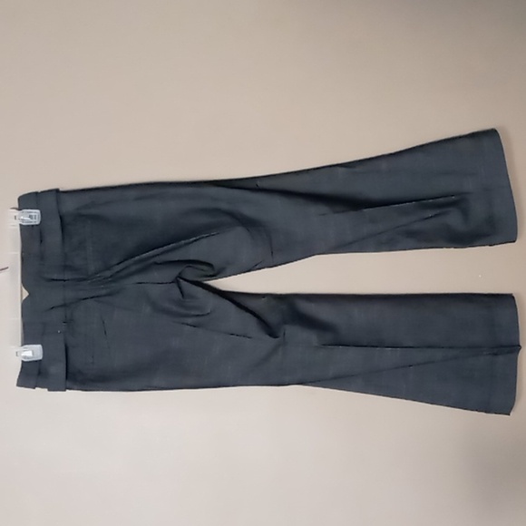 Gray Trousers with Elegant Design - Picture 2 of 9